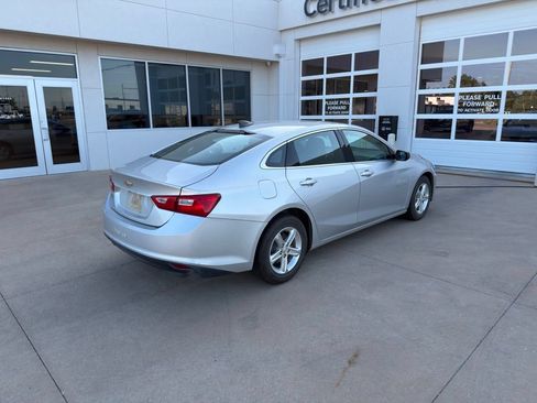 Used 2021 Chevrolet Malibu LS FWD image 4