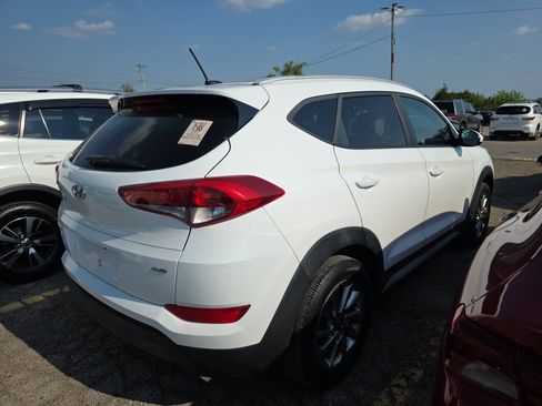 Used 2017 Hyundai Tucson SE w/ SE Popular Package 02 AWD/4WD image 6