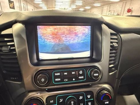 Used 2019 Chevrolet Suburban LT AWD/4WD image 36