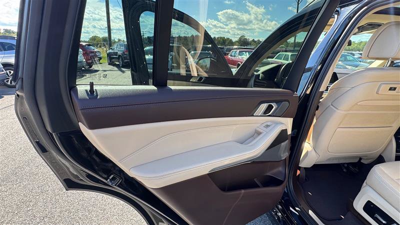 Used 2019 BMW X7 xDrive50i w/ Cold Weather Package AWD/4WD image 37