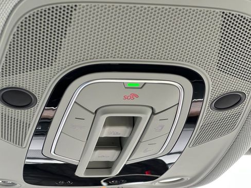 Used 2019 Audi e-tron Premium Plus image 20