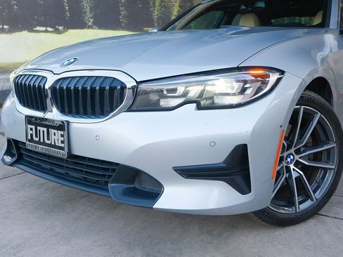 Used 2019 BMW 330i Sedan w/ Driving Assistance Package image 8