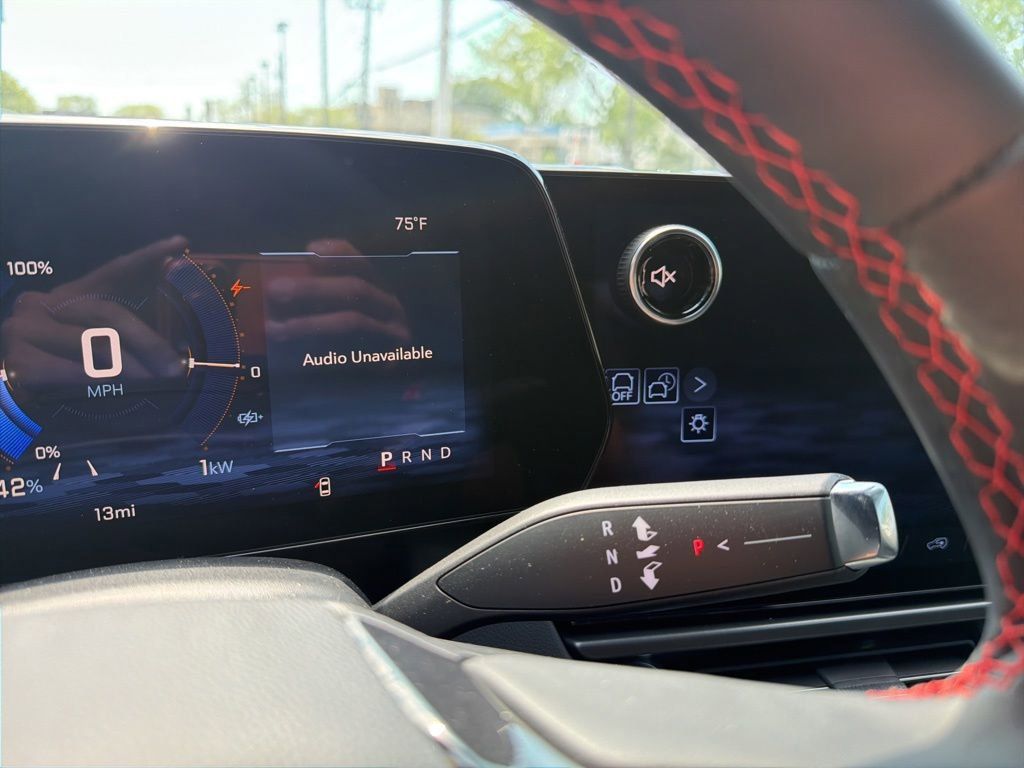 New 2026 Chevrolet Equinox EV RS AWD/4WD image 14