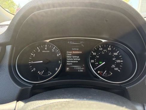 Used 2016 Nissan Rogue SV w/ SV Premium Package AWD/4WD image 16