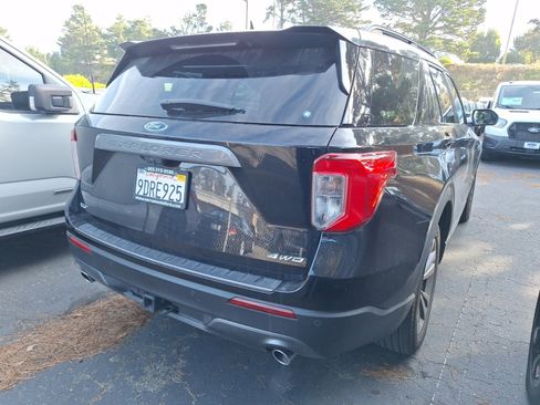 Certified 2022 Ford Explorer XLT w/ Equipment Group 202A image 5