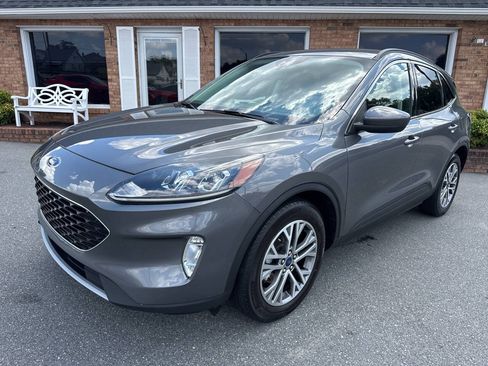 Used 2022 Ford Escape SEL w/ Technology Package FWD image 4