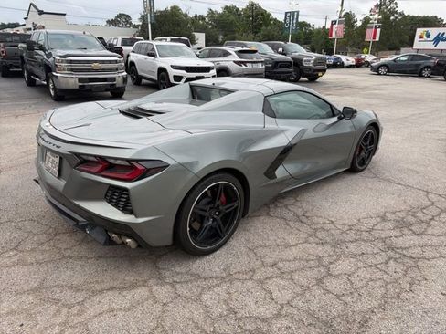 Used 2024 Chevrolet Corvette Stingray Convertible w/ 1LT RWD image 3
