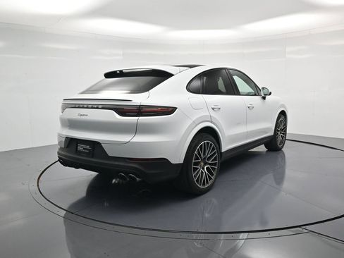 Certified 2023 Porsche Cayenne Coupe AWD/4WD image 31