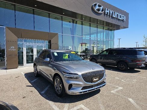 Used 2025 Genesis GV70 2.5T w/ Select Package AWD/4WD image 7
