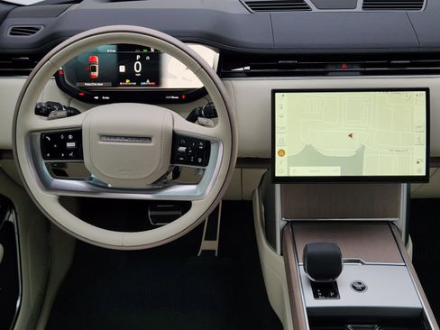 New 2026 Land Rover Range Rover Long Wheelbase SE AWD/4WD image 19