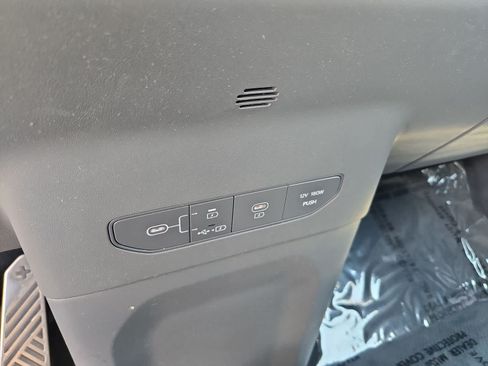 Certified 2024 Kia EV9 GT-Line AWD/4WD image 31