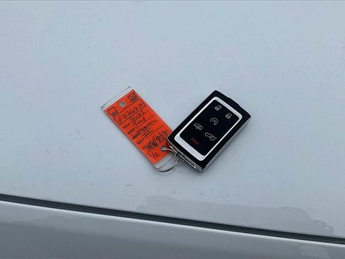 Used 2023 Jeep Grand Wagoneer Series III w/ Rear Seat Video Group 1 image 10