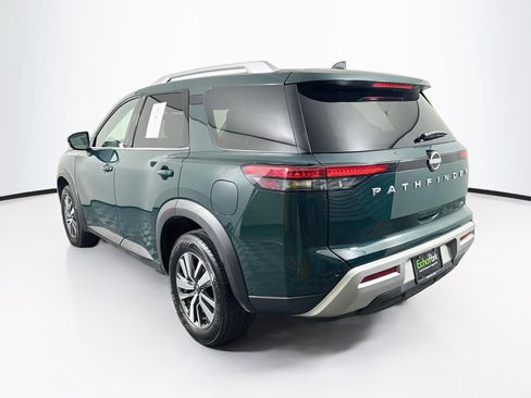 Used 2025 Nissan Pathfinder SL FWD image 5