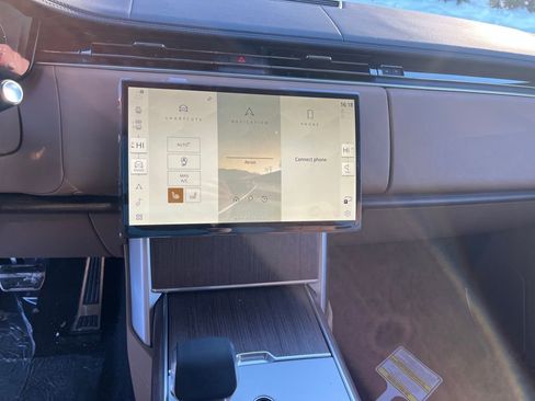 New 2026 Land Rover Range Rover SE image 15