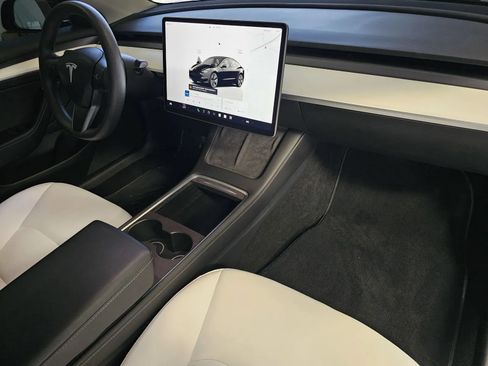 Used 2023 Tesla Model 3 Standard Range RWD image 5