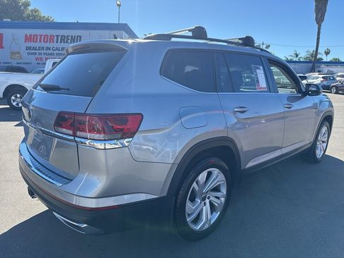 Used 2021 Volkswagen Atlas SE w/ Panoramic Sunroof Package image 3