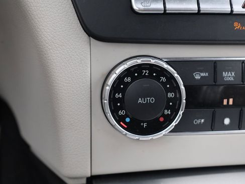 Used 2014 Mercedes-Benz C 250 Sedan image 35