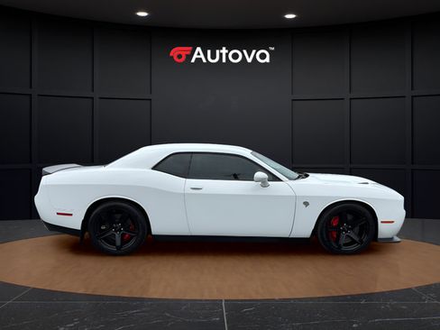 Used 2018 Dodge Challenger SRT Hellcat RWD image 6