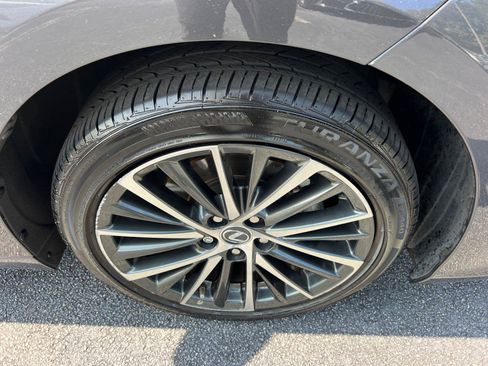 Certified 2025 Lexus ES 350 w/ Premium Package FWD image 12
