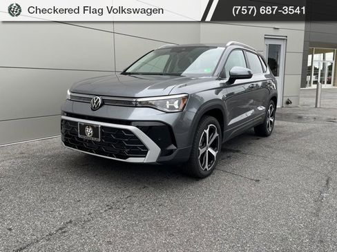 New 2025 Volkswagen Taos SEL image 11