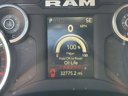 Used 2024 RAM 3500 Big Horn image 31