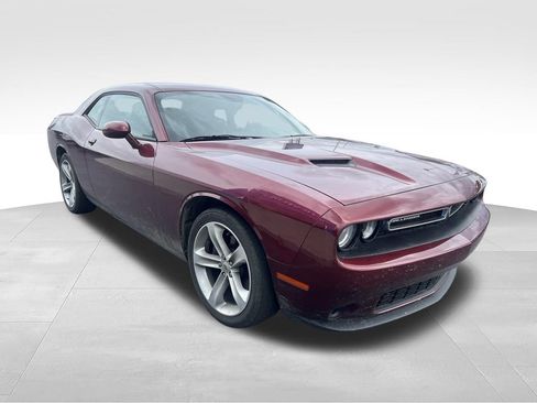 Used 2018 Dodge Challenger SXT w/ Super Sport Group (SS/T) RWD image 17