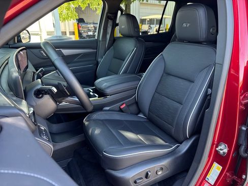 Certified 2026 Buick Enclave Sport Touring w/ LPO, Floor Liner Package FWD image 17