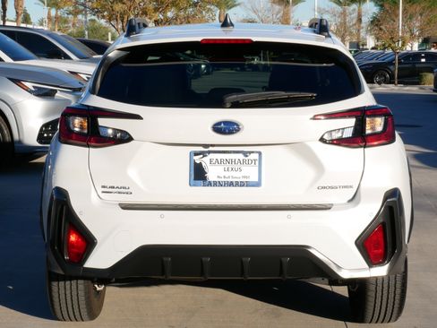 Used 2024 Subaru Crosstrek 2.5i Limited w/ Crosstrek Mirror Package image 7