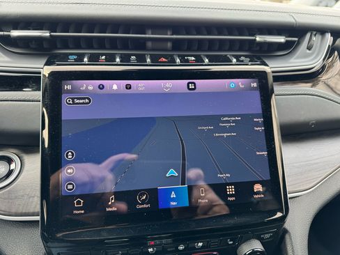 Used 2022 Jeep Grand Cherokee Limited w/ Luxury Tech Group II image 33