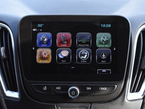 Used 2018 Chevrolet Malibu LT w/ Driver Confidence Package image 37