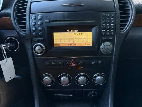 Used 2010 Mercedes-Benz SLK 350 image 28
