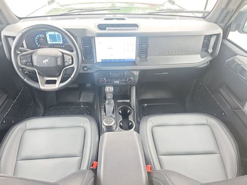 Used 2024 Ford Bronco Everglades image 10