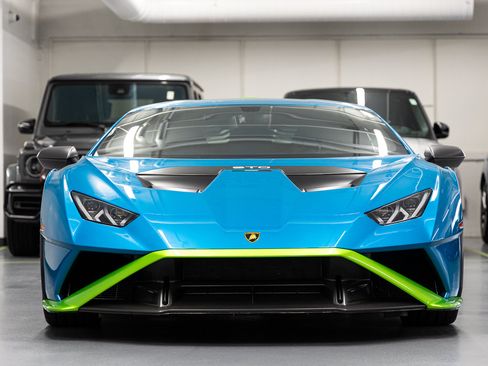 Used 2022 Lamborghini Huracan STO RWD image 14