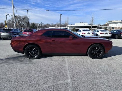 Used 2022 Dodge Challenger SXT w/ Blacktop Package image 5