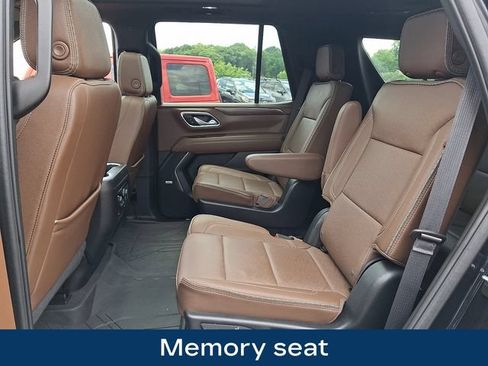 Used 2024 Chevrolet Tahoe High Country w/ Premium Package AWD/4WD image 18