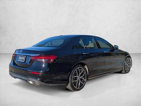 Used 2022 Mercedes-Benz E 350 Sedan image 5