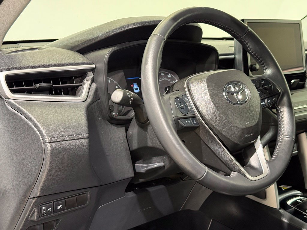 Certified 2023 Toyota Corolla Cross LE w/ Moonroof Package AWD/4WD image 17