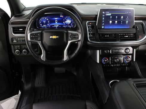 Used 2022 Chevrolet Tahoe LT w/ Luxury Package AWD/4WD image 11