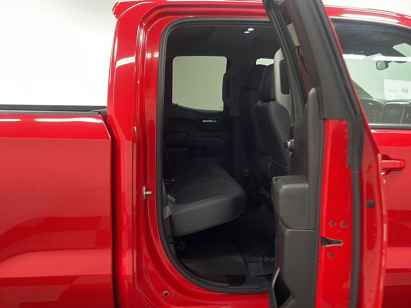 Used 2019 Chevrolet Silverado 1500 LT w/ All-Star Edition AWD/4WD image 18