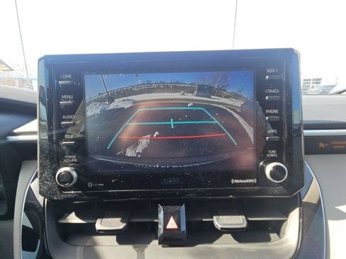 Used 2022 Toyota Corolla LE image 18