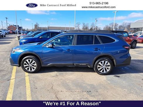 Used 2022 Subaru Outback Premium image 2