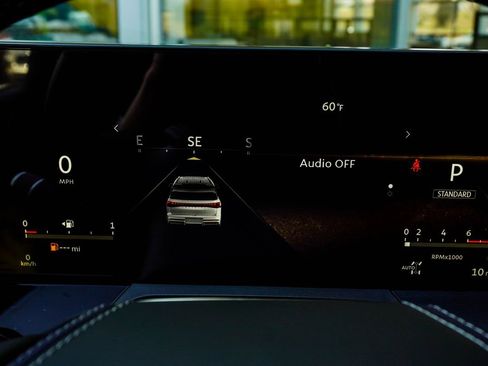 New 2026 INFINITI QX80 4WD image 29