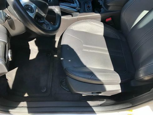 Used 2013 Ford Focus Titanium w/ Titanium Handling Pkg FWD image 15