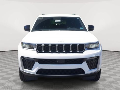 New 2026 Jeep Grand Cherokee L Limited AWD/4WD image 2
