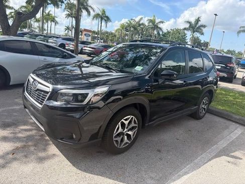 Used 2021 Subaru Forester Premium AWD/4WD image 1