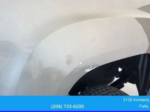 Used 2009 GMC Sierra 2500 SLE w/ Convenience Package image 15