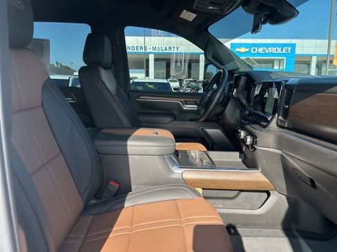 Used 2025 Chevrolet Silverado 2500 High Country w/ Technology Package image 32