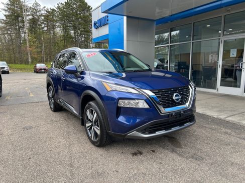 Used 2023 Nissan Rogue SL w/ SL Premium Package AWD/4WD image 3