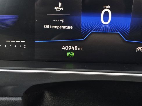 Used 2024 Volkswagen Tiguan SE image 14