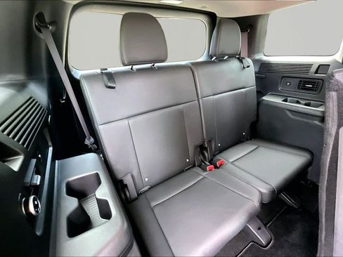 Used 2026 Hyundai Santa Fe SEL FWD image 28
